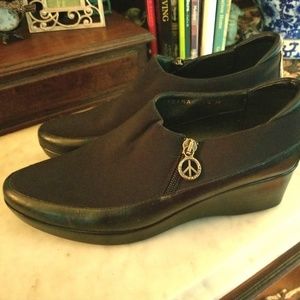 Black Donald J. Pliner Shoes